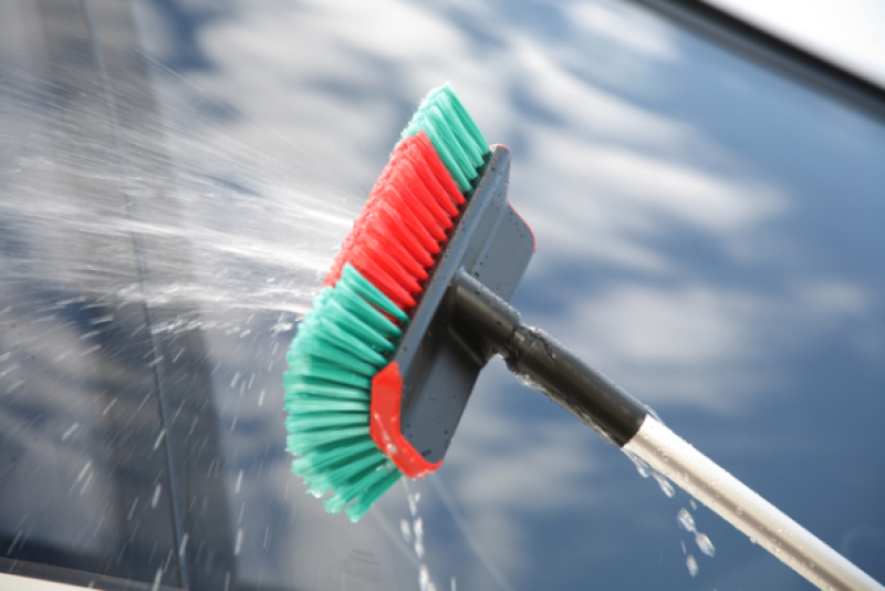 Vikan High/Low Autowaschbürste mit Wasserdurchlauf 275 mm